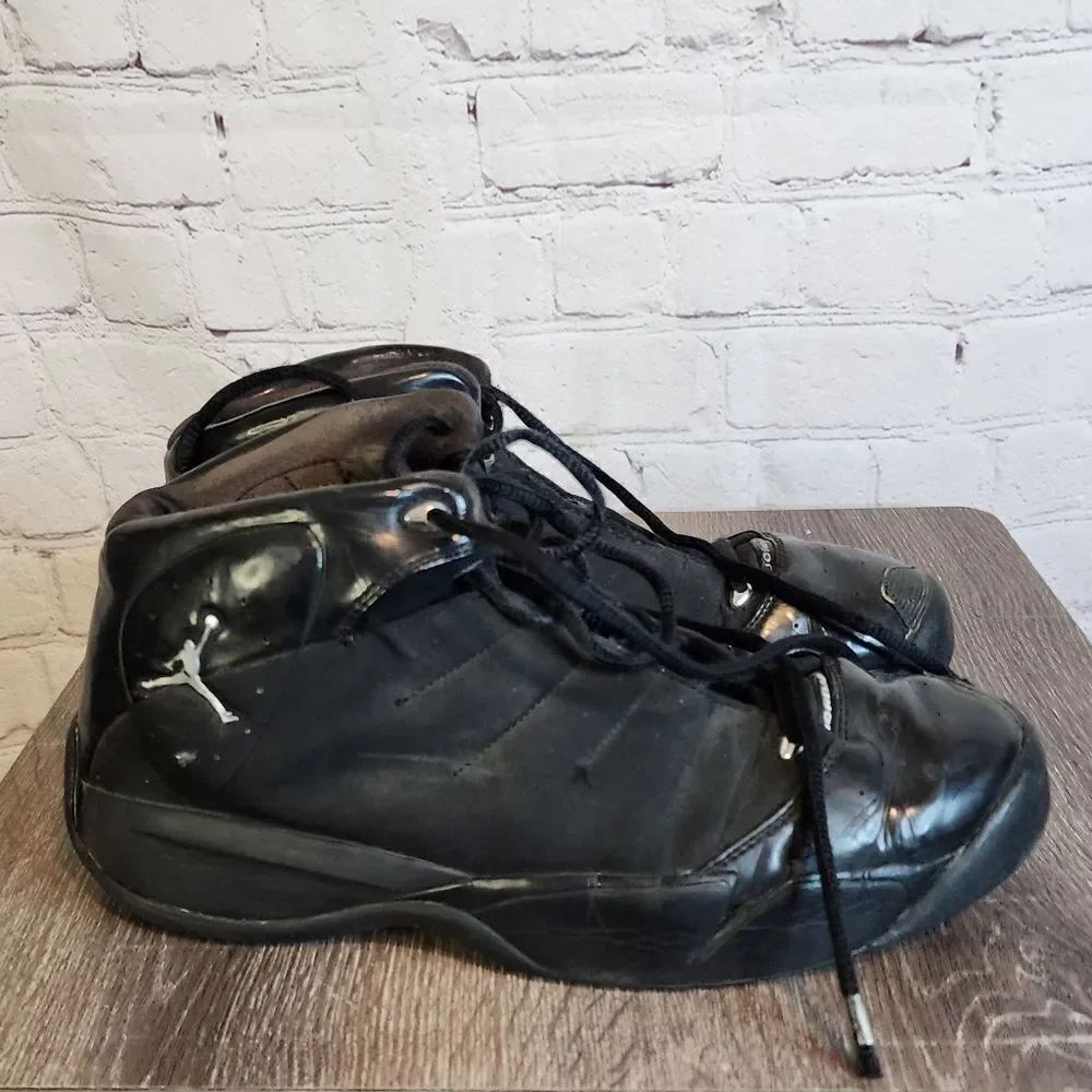 Men's Air Jordan's '06 basketball shoes, size, 8